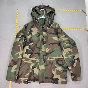 Vintage Tennier Industries Parka Mens Medium Short Green Camo ECWCS Hooded USGI